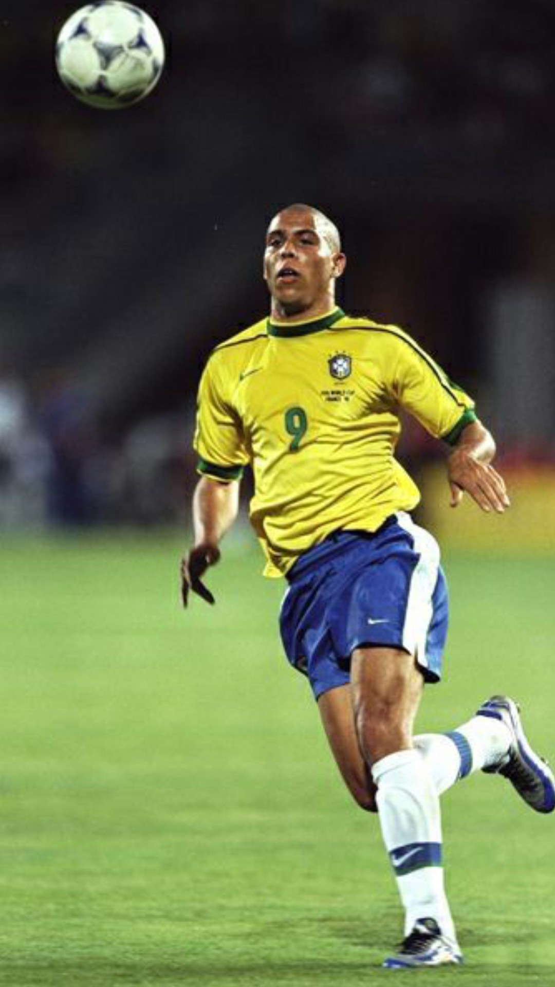 亚足球圈占 亚足球圈占